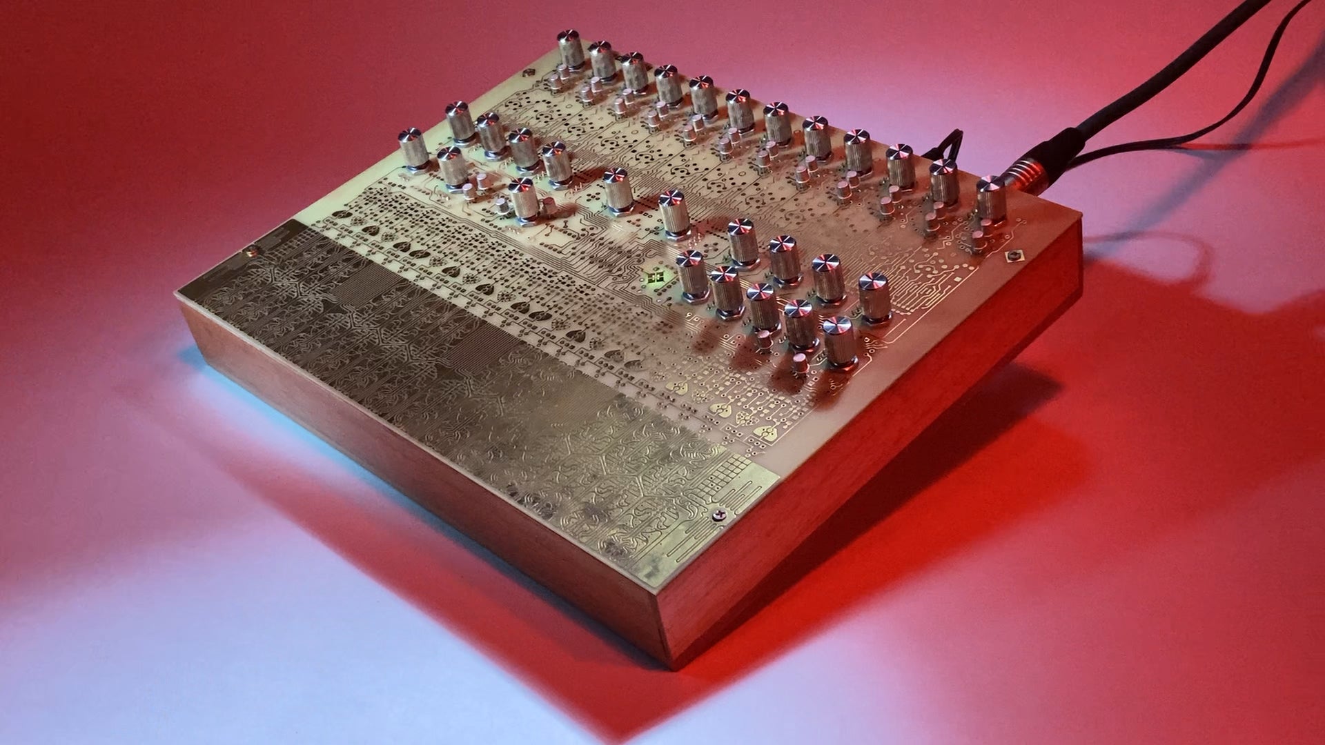 POLYGENE II polyphonic synth – LA Priest